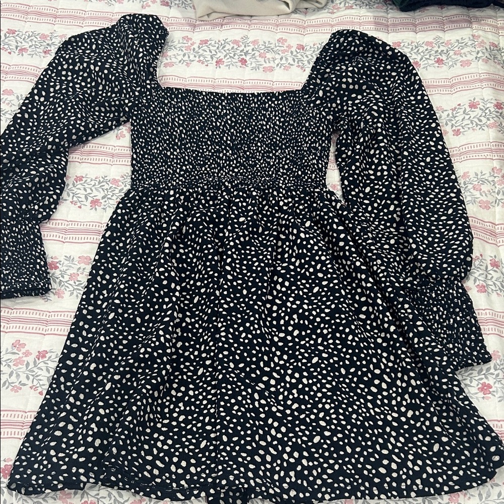 Francesca's Collections Black and White Long Sleeve Dress